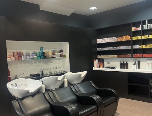 Salón Llongueras 8211; Peluquería Y Uñas Tenerife - Foto 1