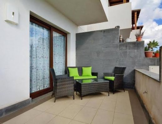 Apartamento de tres dormitorios en Puerto Calero