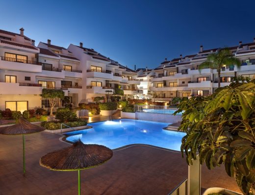 Apartamentos HG Cristian Sur