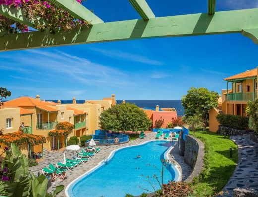 Apartamentos La Caleta