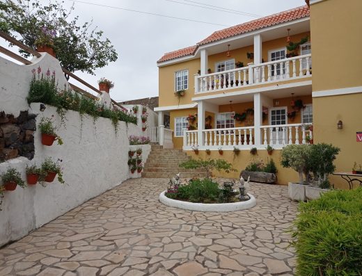Apartamentos La Granja - Foto 1