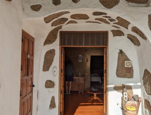 Casa Cueva Las Margaritas