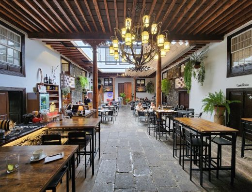 El Patio de Mi Casa – La Parada