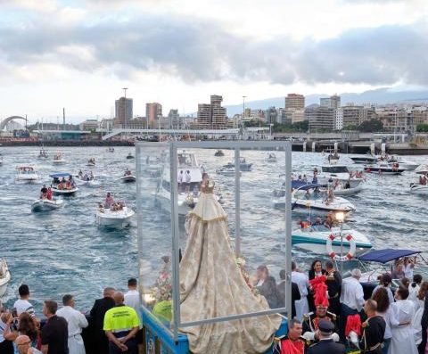 Procesión marítima de la Virgen del Carmen