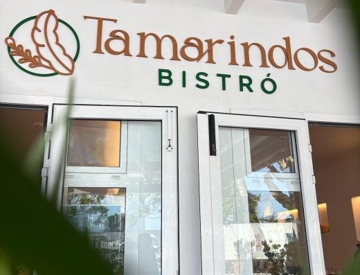 Rótulo de Tamarindos Bistró en Puerto del Carmen