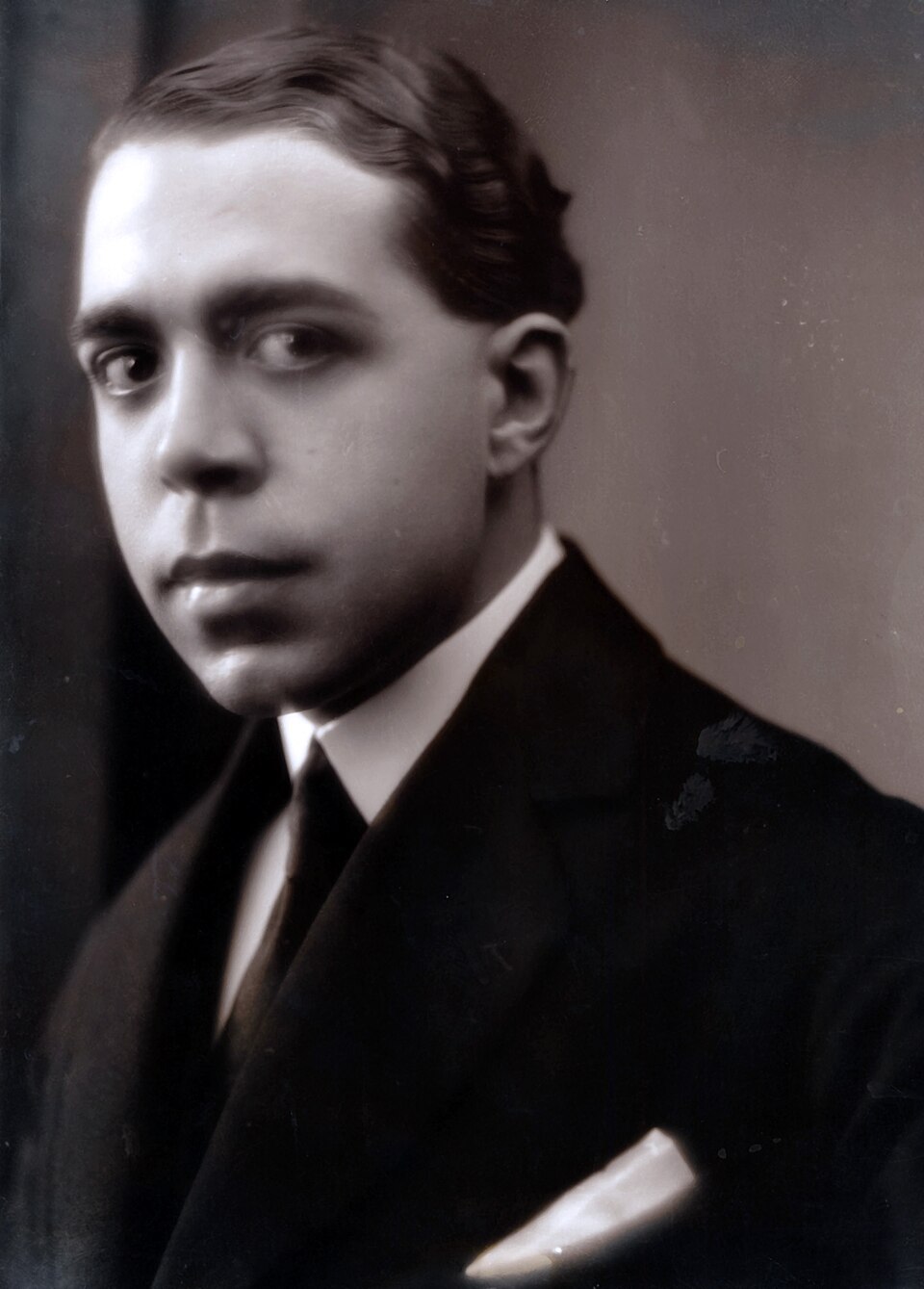 Retrato de Néstor de la Torre