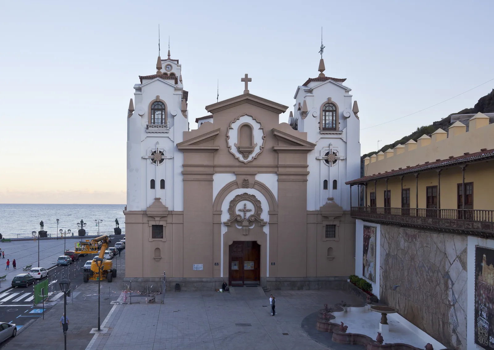 Candelaria, Tenerife: la villa mariana de la patrona de Canarias y los menceyes guanches (Tenerife)