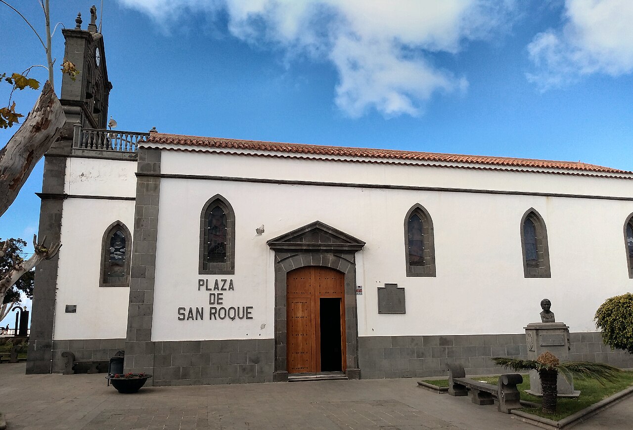 Iglesia de San Roque y Plaza de San Roque, Firgas