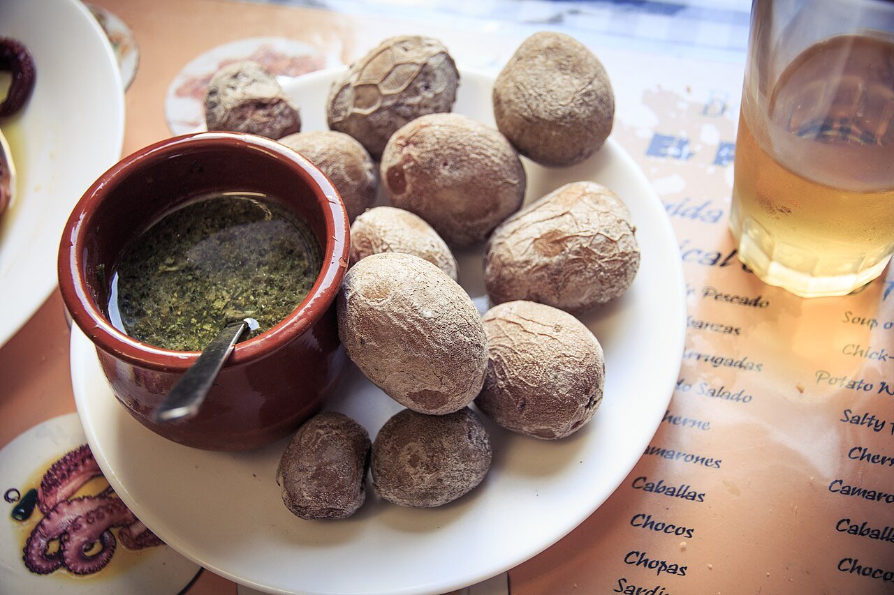 Papas arrugadas — plato tradicional canario