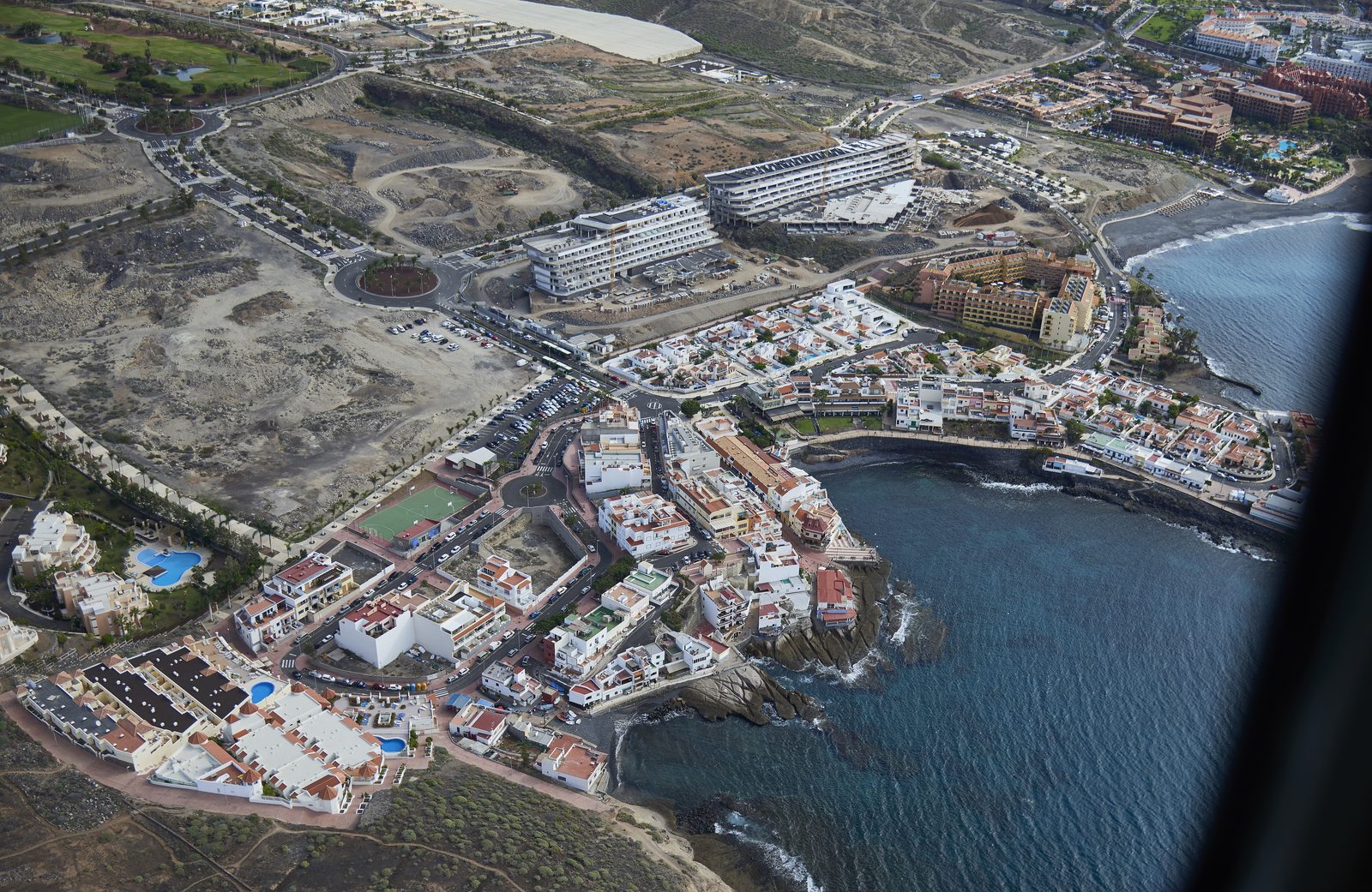 La Caleta de Adeje: gastronomía marinera y calas del sur de Tenerife (Tenerife)