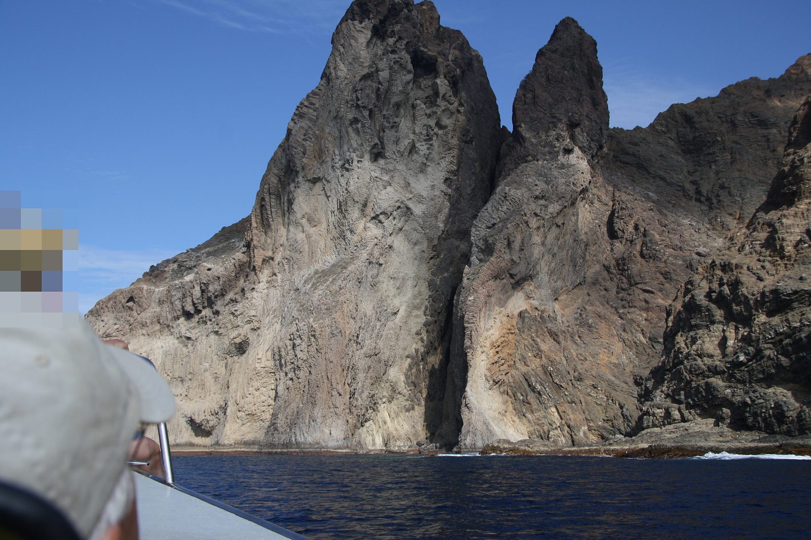 Los Órganos (La Gomera): columnas basálticas frente al Atlántico (La Gomera)