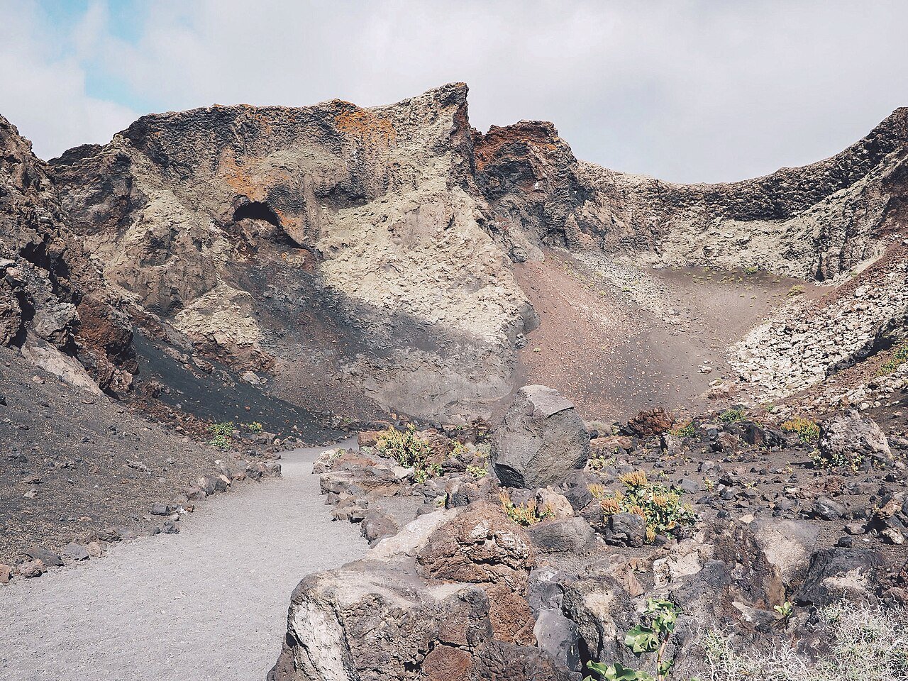 Volcán del Cuervo (Lanzarote): trasa, która prowadzi do krateru (Lanzarote)