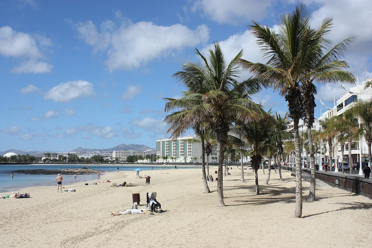 Playa del Reducto, la playa urbana de la capital, Arrecife