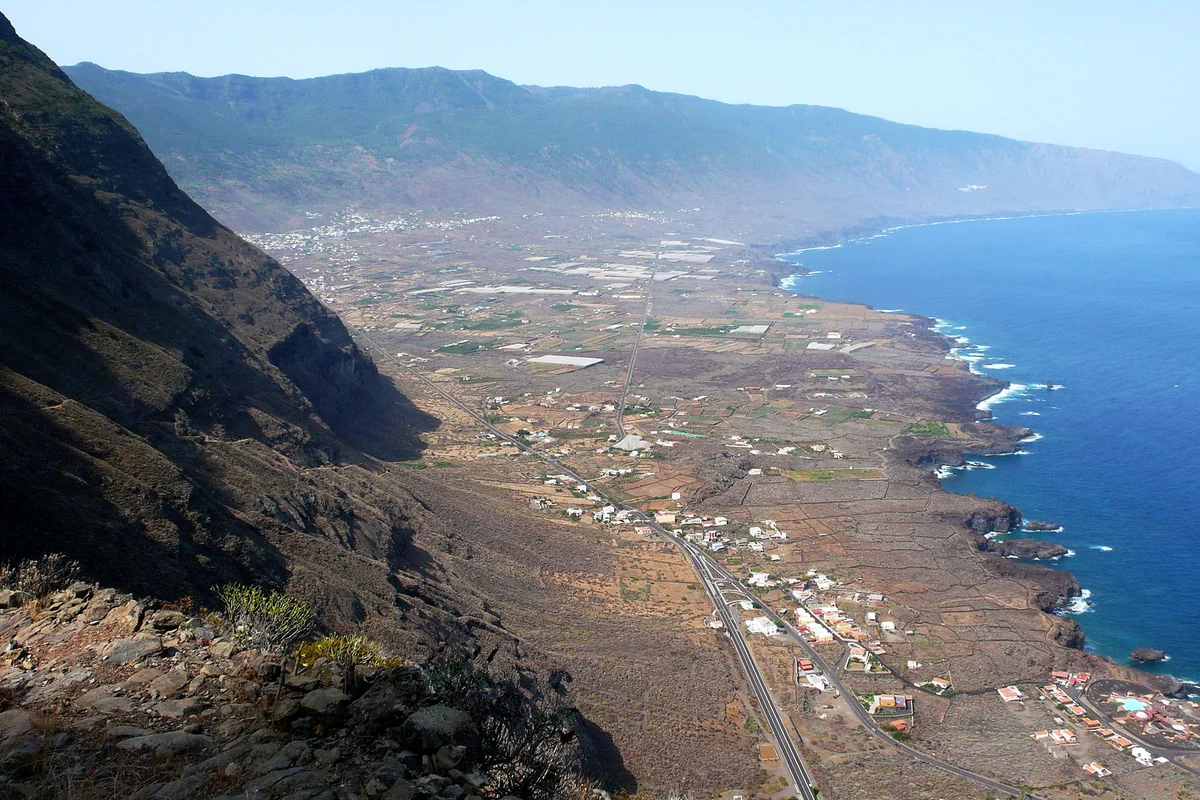El Golfo, el gran anfiteatro volcánico de la isla, El Hierro