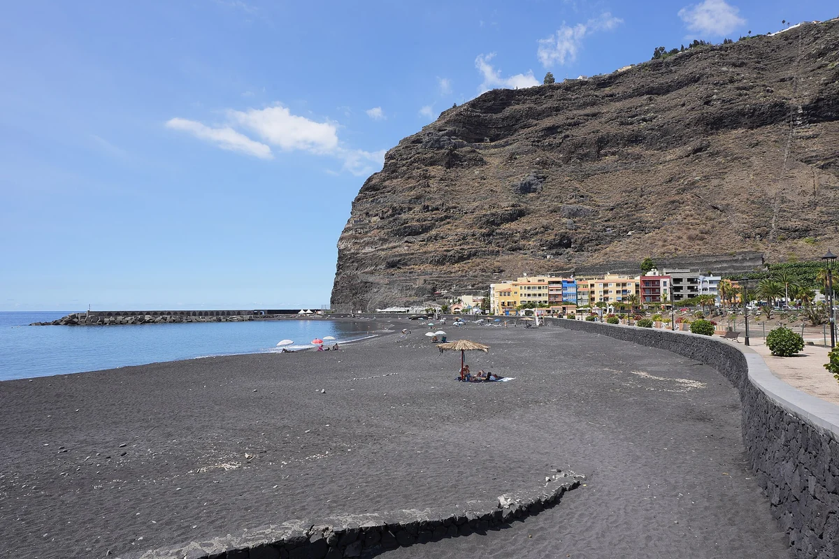 Tazacorte, playa negra y salidas al mar, La Palma