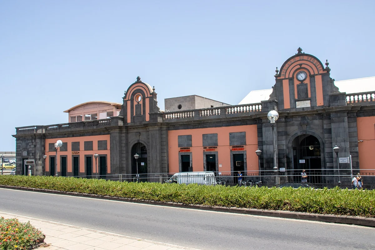 Mercado de Vegueta, vida diaria dentro del casco histórico, Las Palmas de Gran Canaria